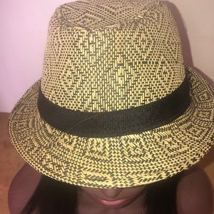 Never worn Fidora Hat